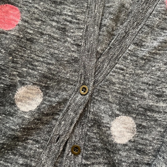 Madewell Grey & Pink Polka Dot Button-Up Metal Button Sweater size Medium in EUC - Picture 3 of 4